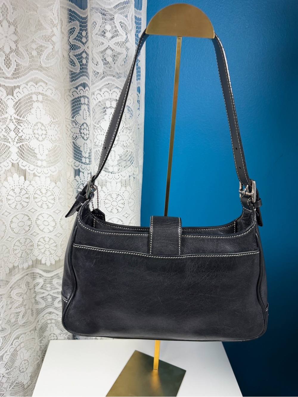 VTG Y2k Coach Hamptons hobo shoulder 6.5 in H x 8.5 in L top, & 11 in L No.7789 - Picture 9 of 9